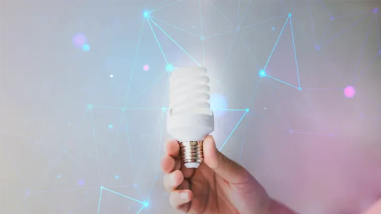 Holding smart light bulb